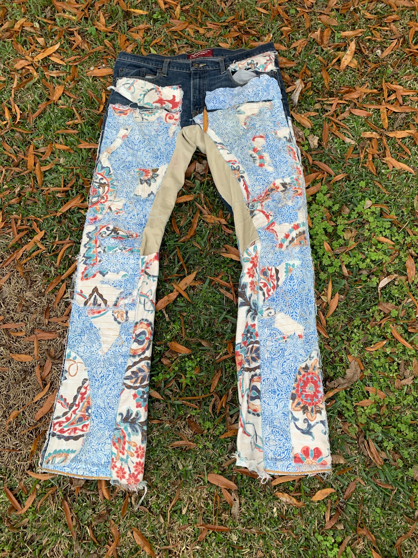 Custom cream muti colors fabric flare jeans