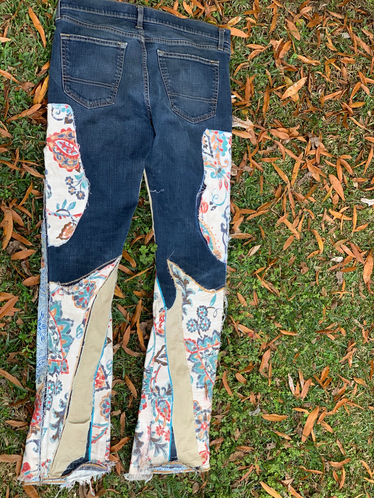Custom cream muti colors fabric flare jeans